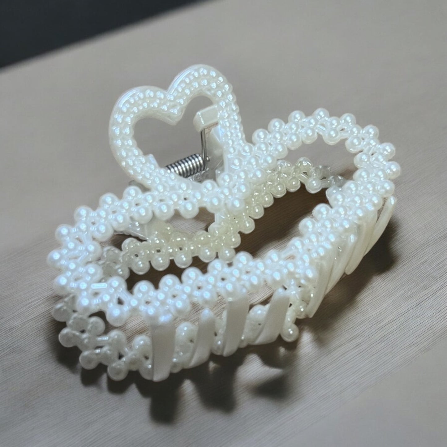 Pearl Heart Shape Hair Claw