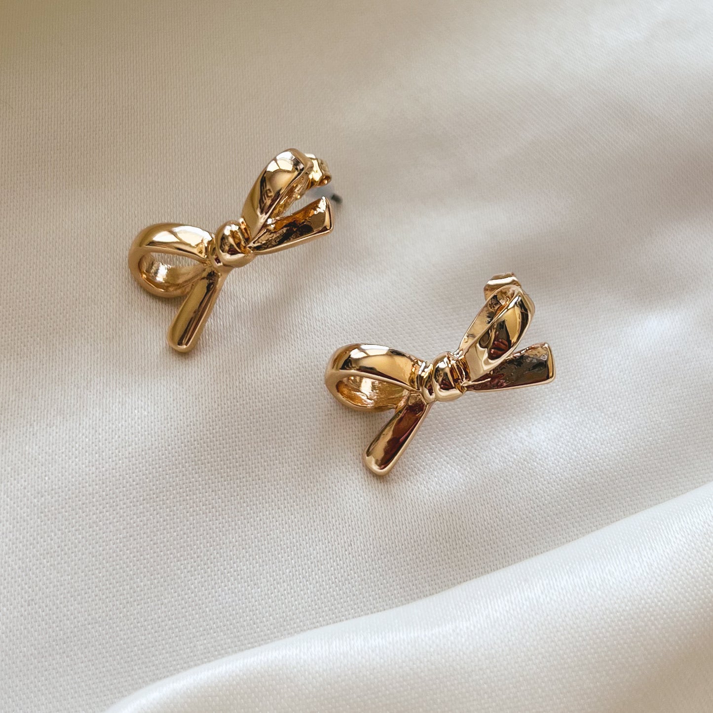 Audrey Ribbon Stud Earrings