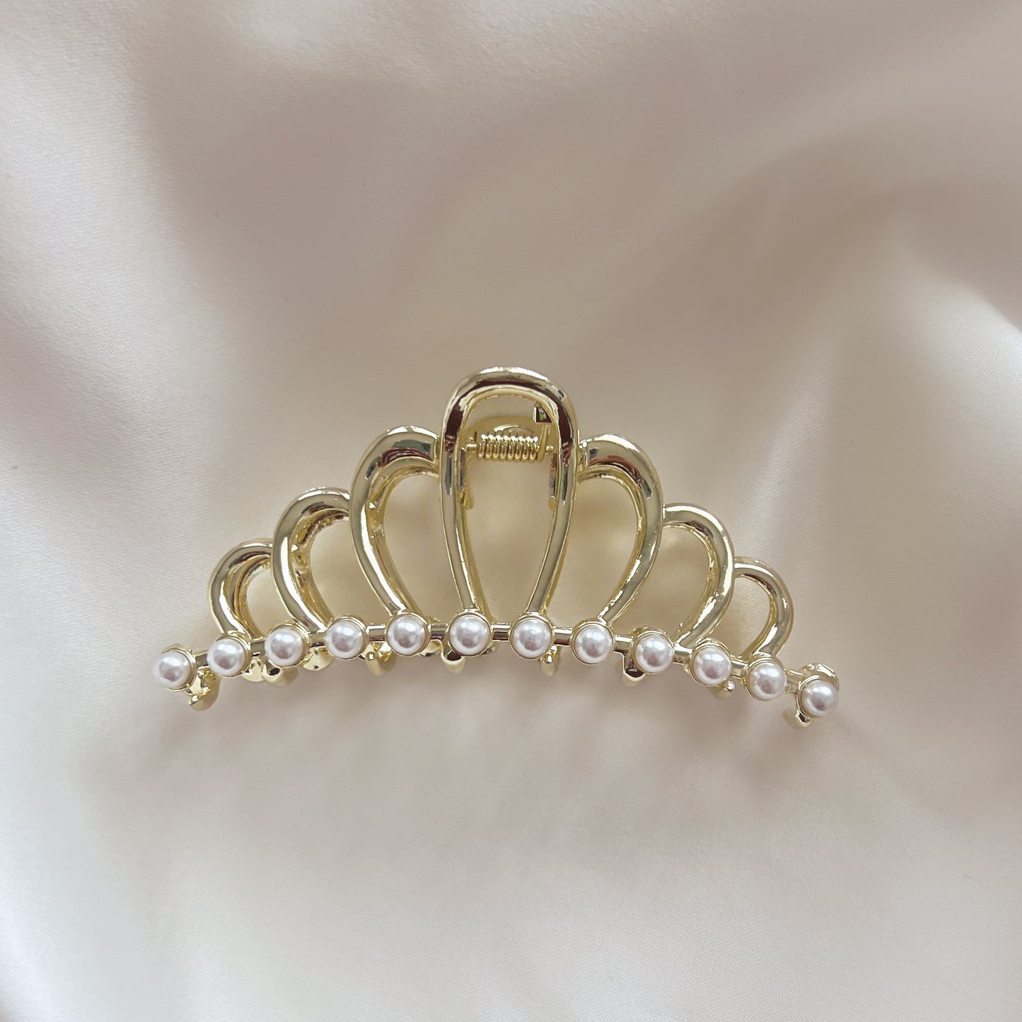 Jane Pearl Detail Hair Claw